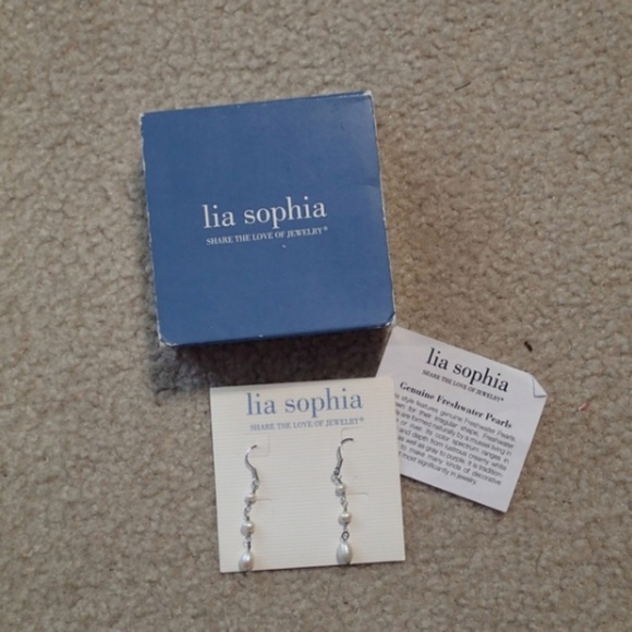 Lia Sophia Jewelry - Lia Sophia Freshwater Pearl Earrings Lia Sophia Jewelry - Lia Sophia Freshwater Pearl Earrings